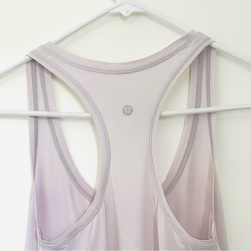 Lululemon Women’s Razorback Top, Size 4 - Picture 3 of 3